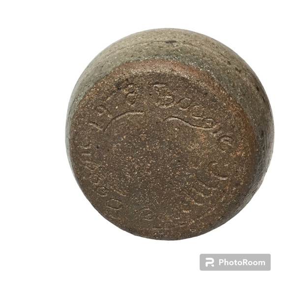 Handmade Vintage Signed Studio Pottery Bud Vase - Picture 3 of 5